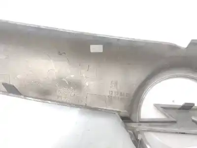 Peça sobressalente para automóvel em segunda mão GRELHA FRONTAL por OPEL INSIGNIA BERLINA  Referências OEM IAM 551004542  