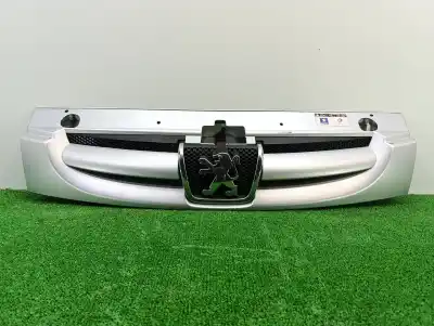Second-hand car spare part Front Grille for PEUGEOT PARTNER (S2) 1.9 Combi Pro [1.9 Ltr. - 51 kW Diesel] OEM IAM references 9644758777  
