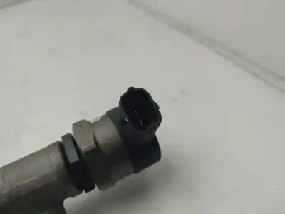 Pezzo di ricambio per auto di seconda mano Rampa Iniettori per FIAT GRANDE PUNTO (199_) 1.3 D MULTIJET Riferimenti OEM IAM 55215210  