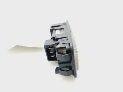 Pièce détachée automobile d'occasion Lumière Intérieure pour PEUGEOT 106 (S2) Max D Références OEM IAM 9606577277  