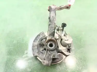 Pièce détachée automobile d'occasion Moyeu De Roue Avant Gauche pour VOLKSWAGEN PASSAT B5.5 (3B3) 1.9 TDI Références OEM IAM 8D0407257AL  