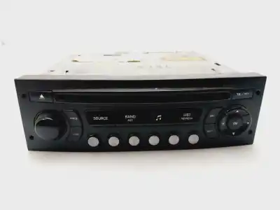 Pezzo di ricambio per auto di seconda mano Impianto Audio / Radio Cd per PEUGEOT 307 BREAK/SW (S2) X-Line 90 CV / 66 KW Riferimenti OEM IAM 9650711477  