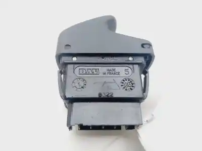 Second-hand car spare part left front power window switch for renault clio ii fase i (b/cbo) 1.2 oem iam references 421119h  