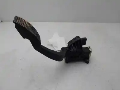 Second-hand car spare part accelerator pedal for opel corsa e selective oem iam references 13305804  