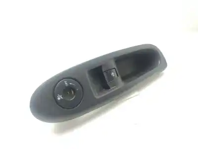 Second-hand car spare part right front power window switch for renault clio ii fase ii (b/cb0) billabong oem iam references 8200084005  