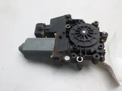 Peça sobressalente para automóvel em segunda mão motor elevador vidro dianteiro direito por audi a4 berlina (b5) 1.9 tdi referências oem iam 8d0959801d  