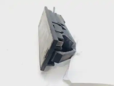 Recambio de automóvil de segunda mano de PILOTO MATRICULA para RENAULT CLIO III  referencias OEM IAM 8200480127  