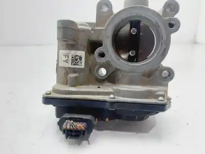 Автозапчастина б/у коробка метелика для dacia sandero stepway посилання на oem iam 8201171233  