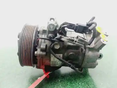 Peça sobressalente para automóvel em segunda mão COMPRESSOR DE AR CONDICIONADO A/A A/C por RENAULT CAPTUR II  Referências OEM IAM 926002888R  