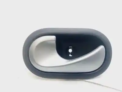 Автозапчастина б/у ліва задня внутрішня ручка для renault clio iii authentique посилання на oem iam 8200310579  