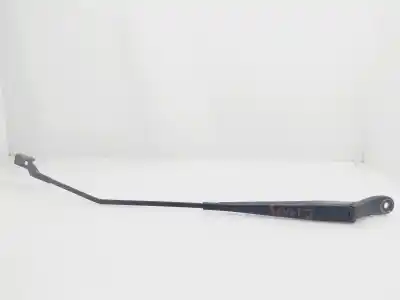 Second-hand car spare part left front windshield wiper arm for renault twingo dynamique 76 cv / 56 kw oem iam references 8200725625d  