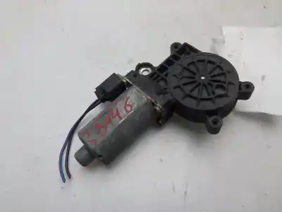 Pièce détachée automobile d'occasion MOTEUR LÈVE VITRE AVANT DROIT pour BMW SERIE 3 BERLINA (E46)  Références OEM IAM 67628362064  