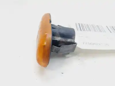 Pezzo di ricambio per auto di seconda mano lampada laterale destra per renault clio ii fase i (b/cbo) 1.2 riferimenti oem iam 7700822136  