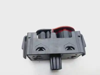 Second-hand car spare part hazard warning lights for renault kangoo profesional oem iam references e3160101  