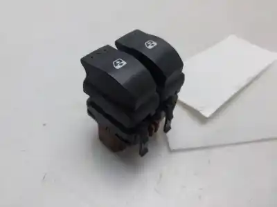 Peça sobressalente para automóvel em segunda mão BOTÃO / INTERRUPTOR ELEVADOR VIDRO DIANTEIRO ESQUERDO por RENAULT MEGANE II BERLINA 3P  Referências OEM IAM 315050B  