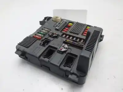 Second-hand car spare part fuse box unit for renault megane ii sedán (lm0/1_) 1.5 dci (lm0f, lm0t, lm2b) oem iam references 8200306033c  
