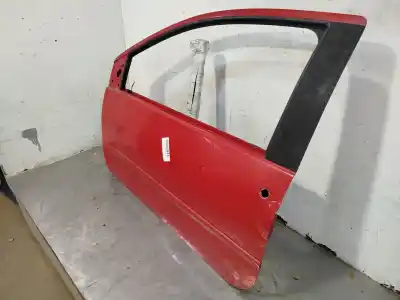 Peça sobressalente para automóvel em segunda mão porta da frente esquerda por renault twingo dynamique 76 cv / 56 kw referências oem iam 801010419r