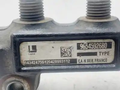 Peça sobressalente para automóvel em segunda mão régua / rampa de injetores por peugeot 307 break / sw (s1) sw pack referências oem iam 9654592680  