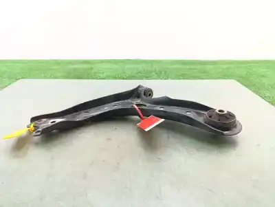Pezzo di ricambio per auto di seconda mano braccio sospensione inferiore anteriore destro per kia ceed concept 100 cv / 74 kw riferimenti oem iam 54501g4aa0  