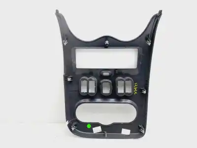 Second-hand car spare part center console for dacia duster laureate 4x2 oem iam references 682603302r
