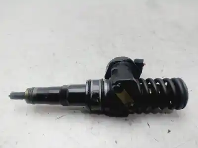 Second-hand car spare part INJECTOR for SEAT ALTEA (5P1) Stylance / Style OEM IAM references 038130073AG  