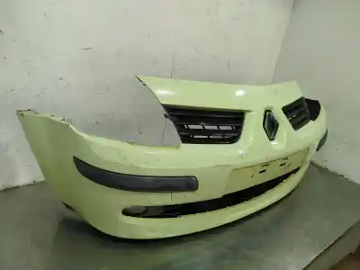 Автозапчасти б/у ПЕРЕДНИЙ БАМПЕР за RENAULT MODUS i-Music 86 CV / 63 KW ссылки OEM IAM 620222047R  