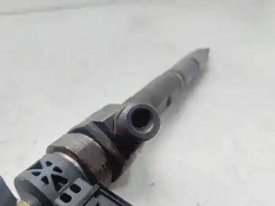 Second-hand car spare part injector for seat leon (5f1) 1.6 tdi oem iam references 04l130277g  