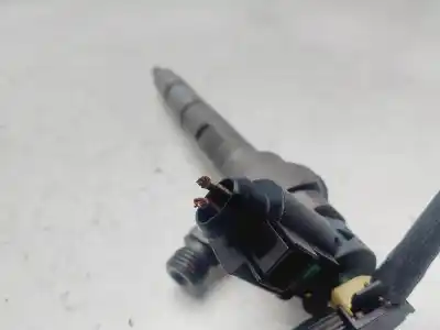 Second-hand car spare part injector for seat leon (5f1) 1.6 tdi oem iam references 04l130277g  