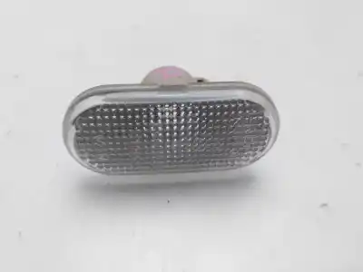 Peça sobressalente para automóvel em segunda mão farolim do lado direito por renault kangoo profesional referências oem iam 8200257684  