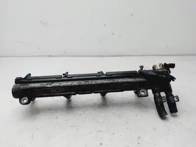 Автозапчастина б/у рампа инжектора для SEAT LEON (1M1) Sport Посилання на OEM IAM 036133319  