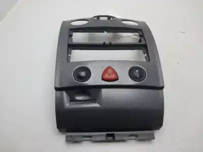 Second-hand car spare part CENTER CONSOLE for RENAULT MEGANE II SEDÁN (LM0/1_) 1.5 DCI (LM0F, LM0T, LM2B) OEM IAM references 8200178630  