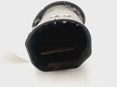 Second-hand car spare part AIR VENTILATION GRILLE for RENAULT CLIO III Confort Dynamique OEM IAM references 7701061206  