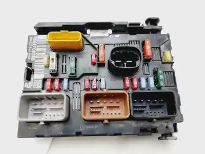 Pièce détachée automobile d'occasion BOITIER FUSIBLE BSM pour PEUGEOT 307 BERLINA (S2)  Références OEM IAM 9661708280  