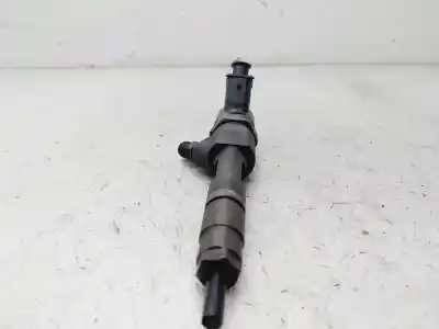 Second-hand car spare part INJECTOR for RENAULT SCENIC II Grand Luxe Dynamique 120 CV / 88 KW OEM IAM references 8200100272  