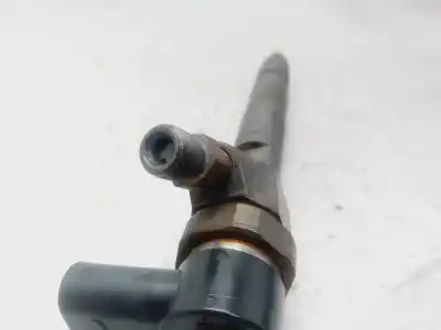 Pezzo di ricambio per auto di seconda mano INIETTORE per MERCEDES-BENZ CLASE C (W203) BERLINA 220 CDI (LA) (203.008) 150 CV / 110 KW Riferimenti OEM IAM A6480700287  