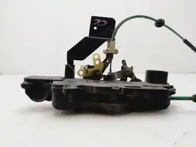 Pièce détachée automobile d'occasion Serrure De Porte Avant Droite pour FIAT STILO (192) 1.9 JTD CAT Références OEM IAM 51753227  