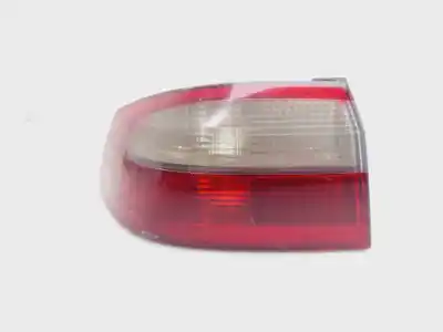 İkinci el araba yedek parçası SOL KUYRUK LAMBASI için RENAULT LAGUNA II (BG0) Authentique 101 CV / 74 KW OEM IAM referansları 8200002473  