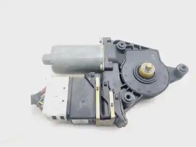 Автозапчасти б/у мотор заднего правого стекла за SKODA OCTAVIA BERLINA (1U2) Ambiente ссылки OEM IAM 0130821732  