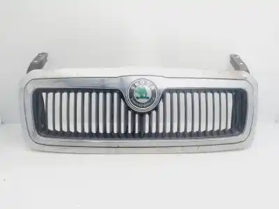 Автозапчастина б/у ПЕРЕДНЯ РЕШІТА для SKODA OCTAVIA COMBI (1U5) Tour 90 CV / 66 KW Посилання на OEM IAM 1U0853651E  