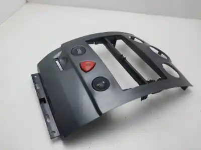 Peça sobressalente para automóvel em segunda mão CONSOLA CENTRAL por RENAULT MEGANE II CLASSIC BERLINA Confort Authentique 106 CV / 78 KW Referências OEM IAM 8200178435  
