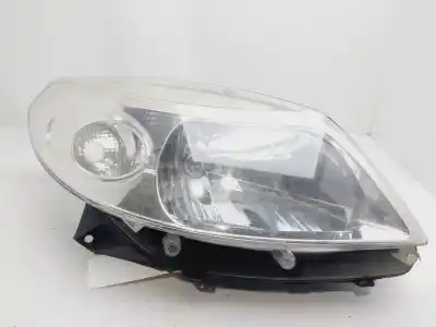 Pièce détachée automobile d'occasion FEU DROIT pour DACIA SANDERO Ambiance Références OEM IAM 8200733877  