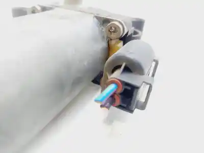 Pièce détachée automobile d'occasion MOTEUR LÈVE VITRE AVANT DROIT pour BMW SERIE 3 BERLINA (E46)  Références OEM IAM 67628362064  