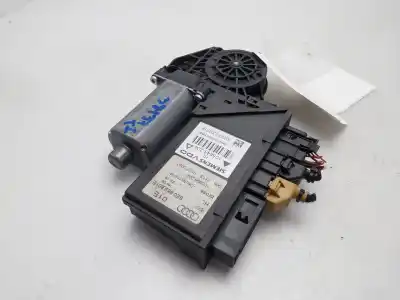 Recambio de automóvil de segunda mano de MOTOR ELEVALUNAS TRASERO IZQUIERDO para AUDI A4 BERLINA (8E) 2.0 TDI 16V (103kW) referencias OEM IAM 8E0959801E  