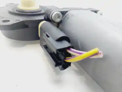 Pezzo di ricambio per auto di seconda mano motore alzacristalli anteriore destro per ford fusion (cbk) elegance riferimenti oem iam 0130821939   Pezzo di ricambio per auto di seconda mano motore alzacristalli anteriore destro per ford fusion (cbk) elegance riferimenti oem iam 0130821939