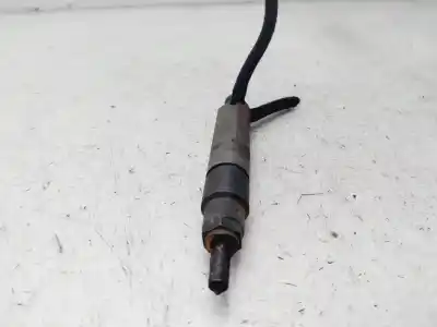 Second-hand car spare part INJECTOR for SKODA OCTAVIA BERLINA (1U2) Ambiente OEM IAM references 028130202P  