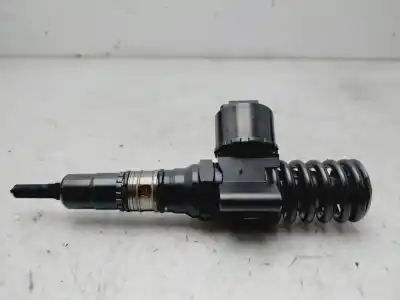 Second-hand car spare part INJECTOR for AUDI A3 SPORTBACK (8P) 2.0 TDI Ambiente (DPF) OEM IAM references 03G130073G  