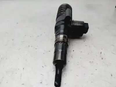 Second-hand car spare part INJECTOR for AUDI A3 SPORTBACK (8P) 2.0 TDI Ambiente (DPF) OEM IAM references 03G130073G  