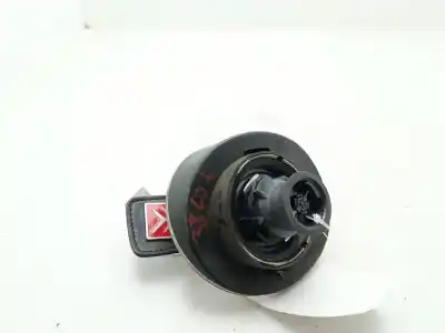 Автозапчасти б/у наружная крышка топлива за CITROEN BERLINGO XTR 1.6 HDi 92 ссылки OEM IAM 9650573477  
