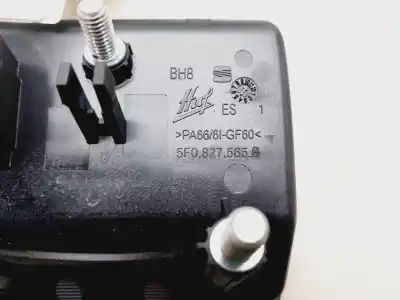 Автозапчасти б/у внешняя ручка ворот за seat leon st (5f8) 1.6 tdi ссылки oem iam 5f0827565b   Автозапчасти б/у внешняя ручка ворот за seat leon st (5f8) 1.6 tdi ссылки oem iam 5f0827565b