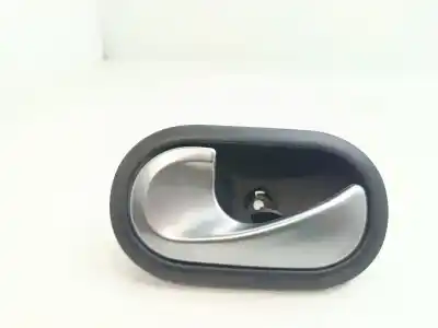 Second-hand car spare part interior left front handle for renault clio iii imusic confort dynamique oem iam references 8200310579  